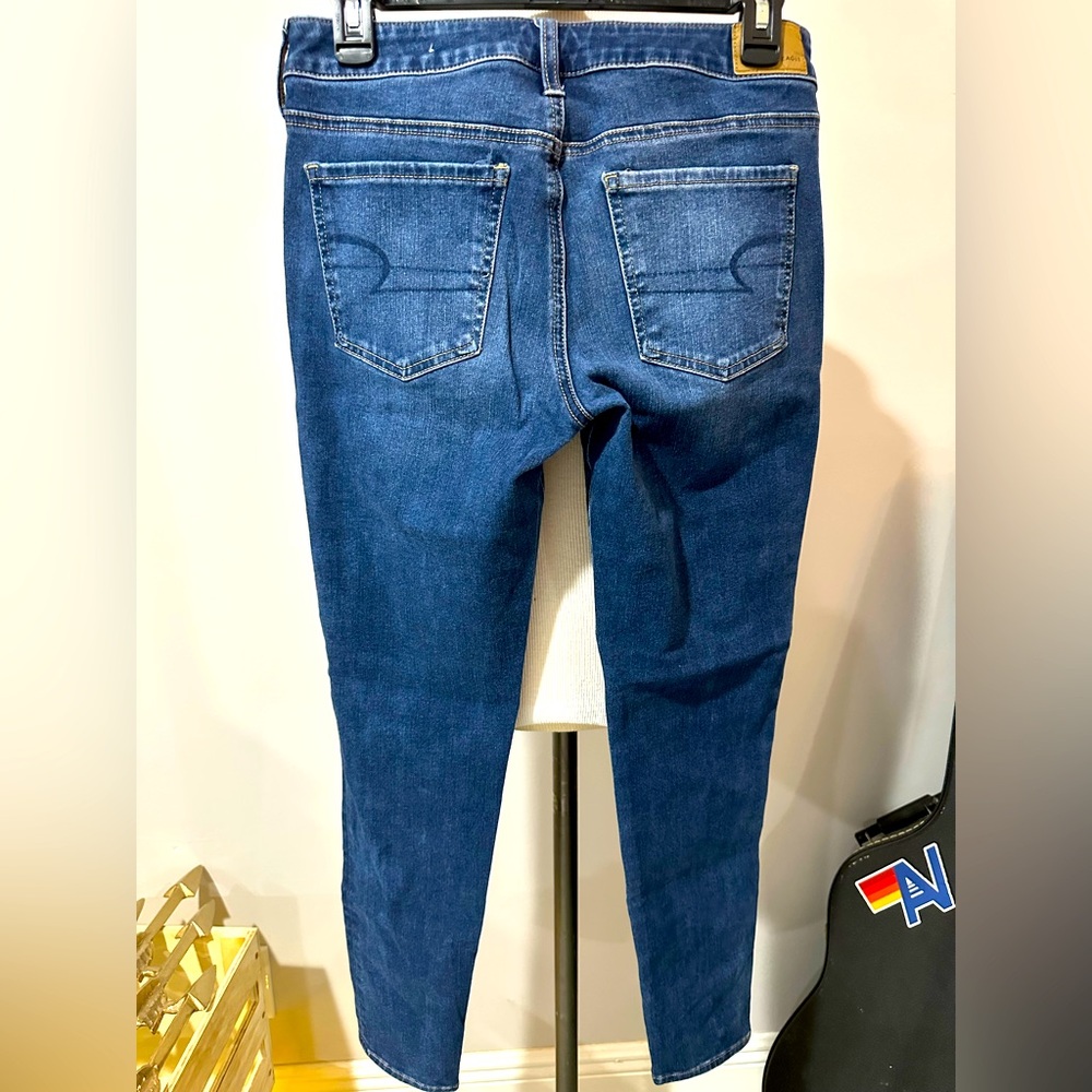Women’s American Eagle med/dark Blue Skinny Jeans Jeggings. EUC Size 10